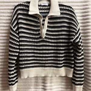 Workshop Striped Black and Cream V-Neck Sweater Cropped Lightweight